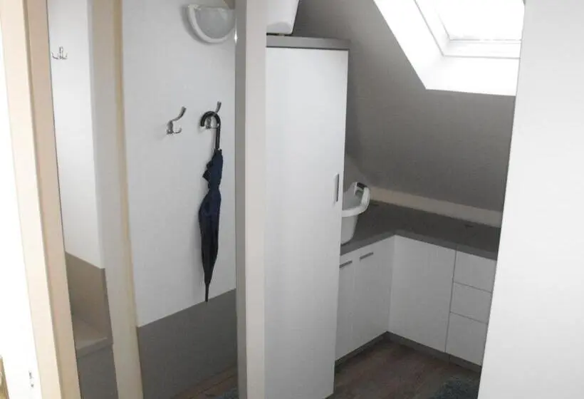 ファミリールーム, Ezüsthíd Apartman