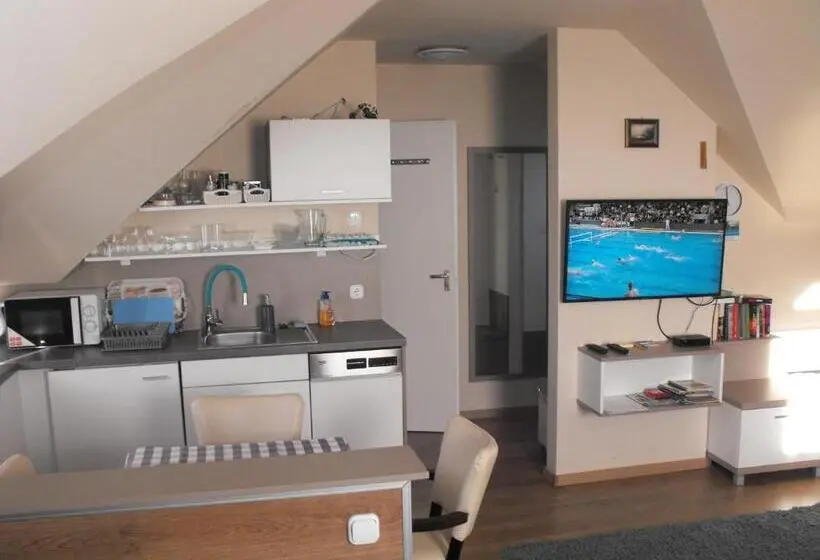 ファミリールーム, Ezüsthíd Apartman
