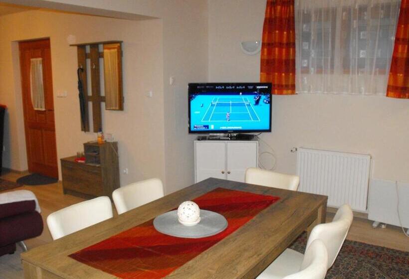 패밀리 룸 가든 전망, Ezüsthíd Apartman