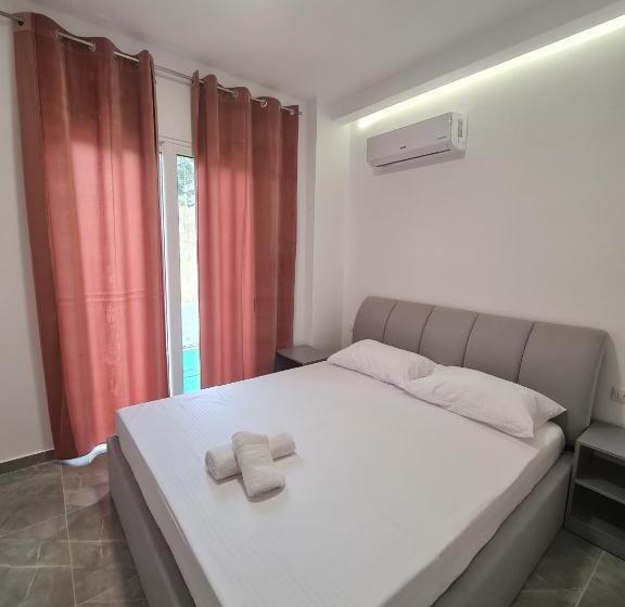 Suite Familiare, Rest Hour