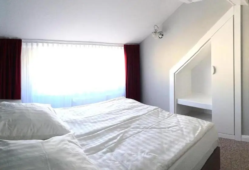 Economy-huone, Seehotel Louise