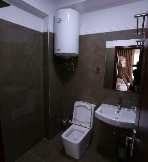 חדר בסיסי, British Hotel Pogradec