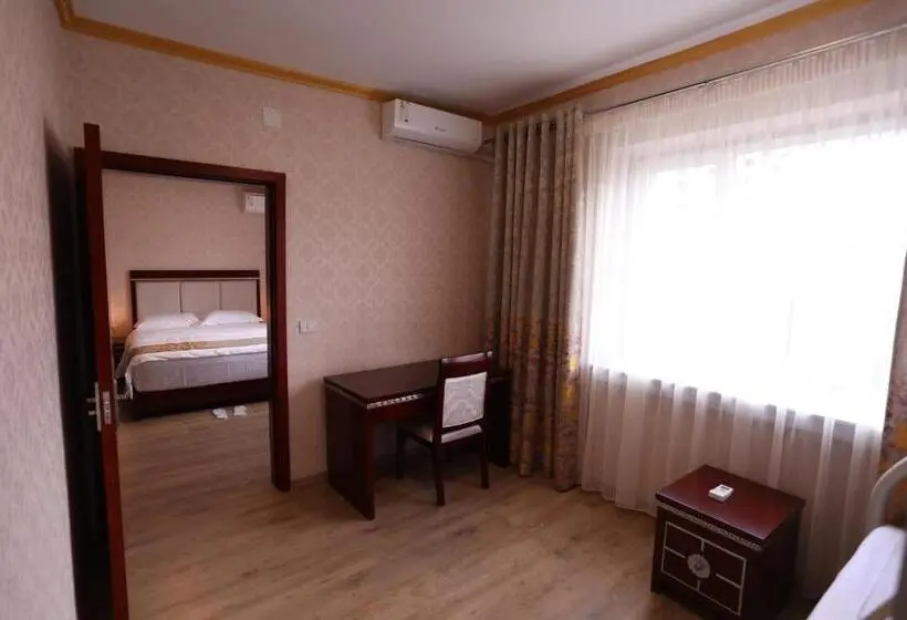 آپارتمان 1 خوابه, British Hotel Pogradec