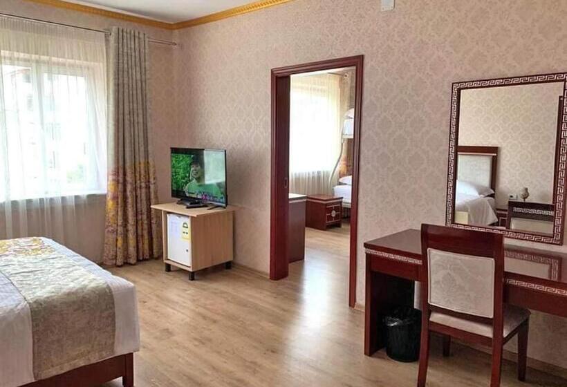 침실 1개 아파트, British Hotel Pogradec