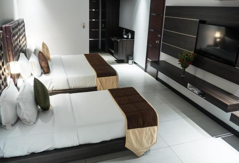 Трехместный Номер Deluxe, Mary Land Velankanni