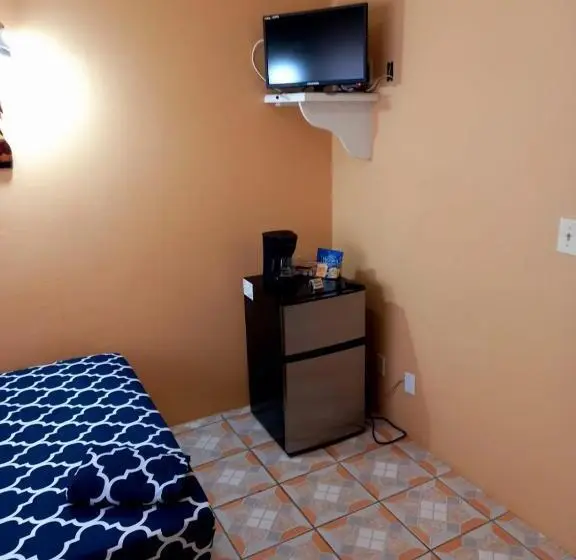 اتاق لوکس, Beverley's Guest House, Nevis