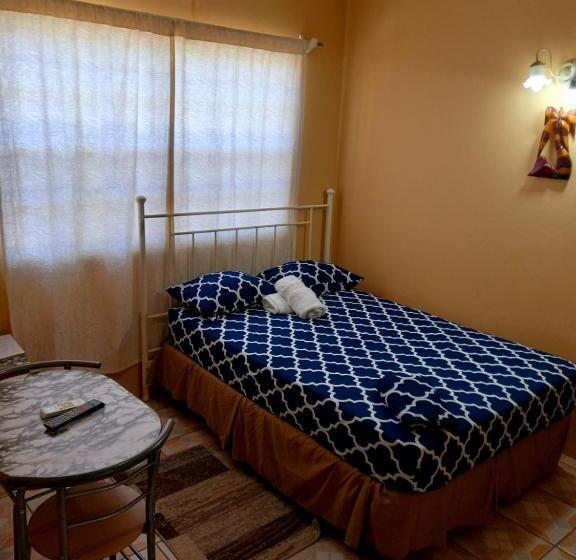 Chambre Deluxe, Beverley's Guest House, Nevis