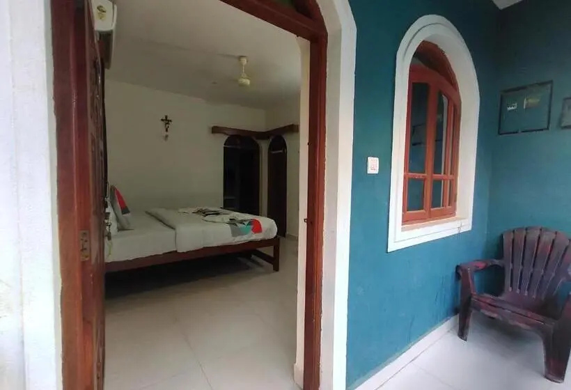Chambre Familiale, Rj14 Accommodations At Baga Beach
