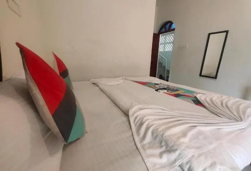 Chambre Economy, Rj14 Accommodations At Baga Beach