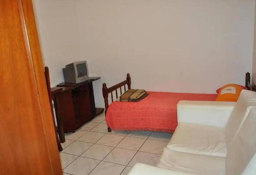 اتاق استاندارد یک نفره, Hospedagem Centro Champagnat