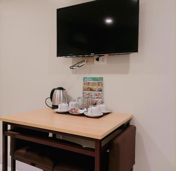 اتاق خانوادگی, Airport Poddotel Inc