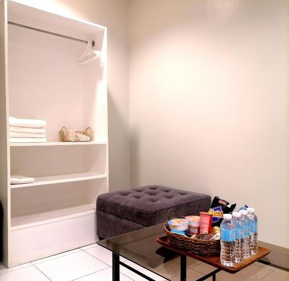 اتاق خانوادگی, Airport Poddotel Inc