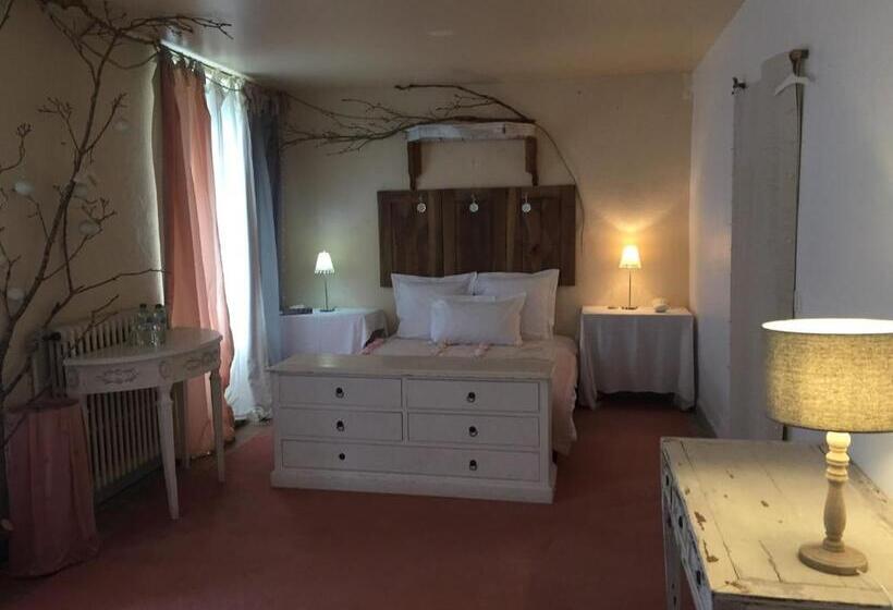 غرفة ديلوكس ثلاثية, Comptoir D Aubrac