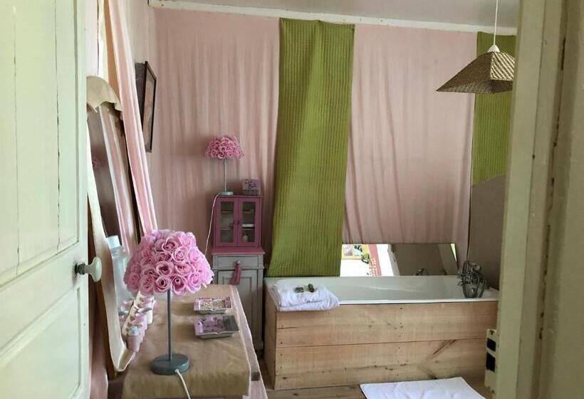 غرفة ديلوكس ثلاثية, Comptoir D Aubrac