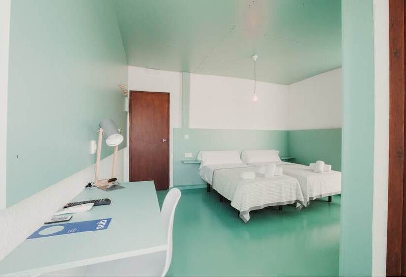 家庭间, Subup Hostel