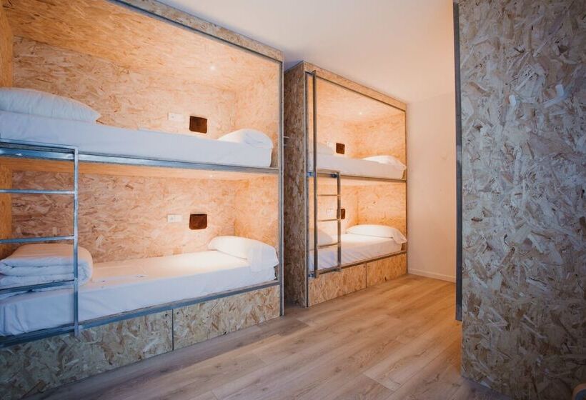 Номер Стандарт, Subup Hostel