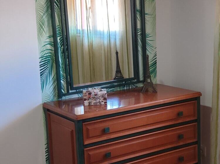 اتاق اکونومی, Solar Transmontano