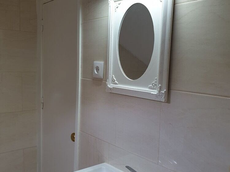 اتاق اکونومی, Solar Transmontano