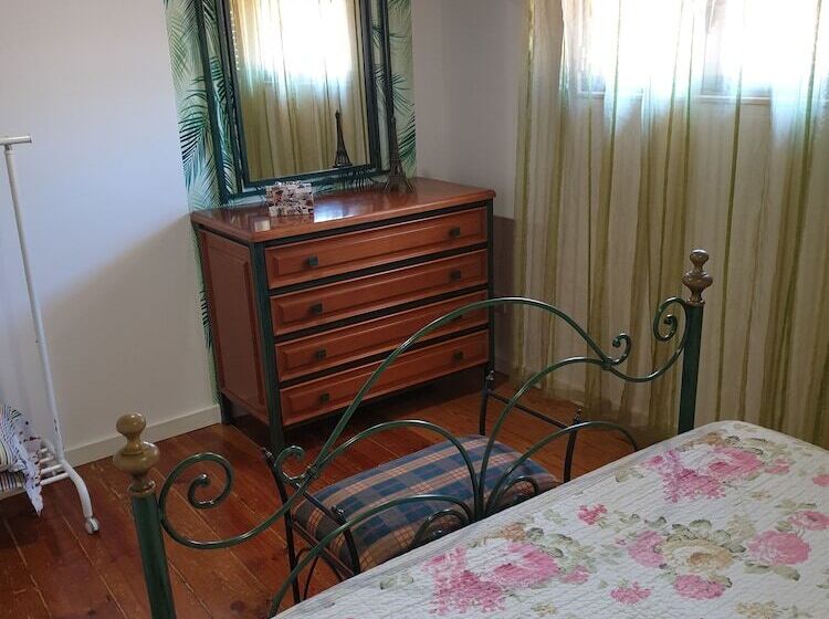 اتاق اکونومی, Solar Transmontano