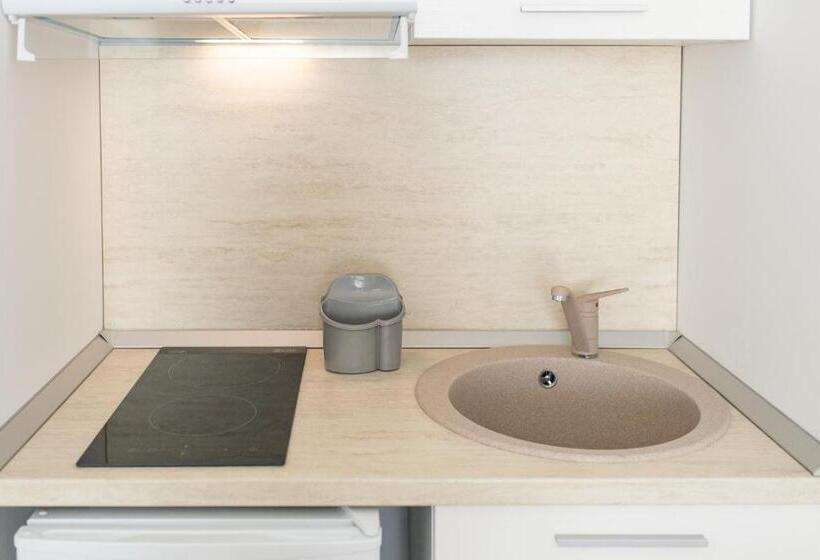 디럭스 테라스 룸 바다 전망, Zip Apartments