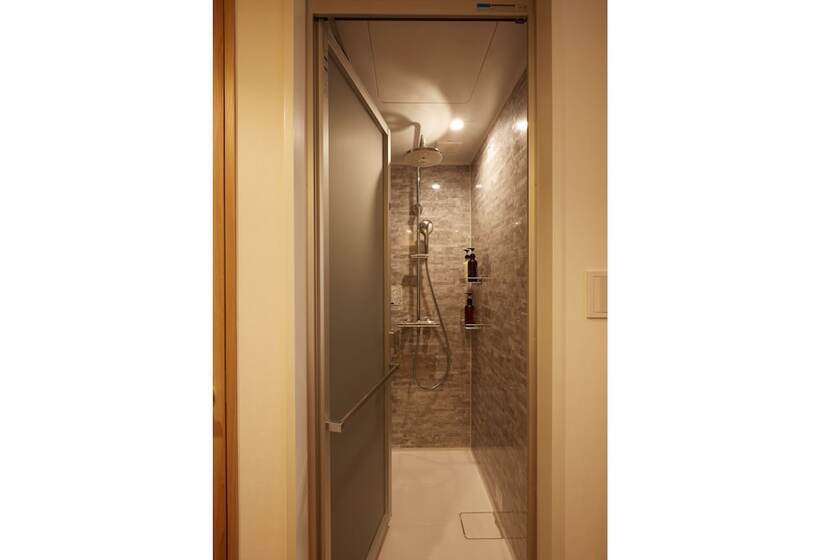 스탠다드 룸, Clad