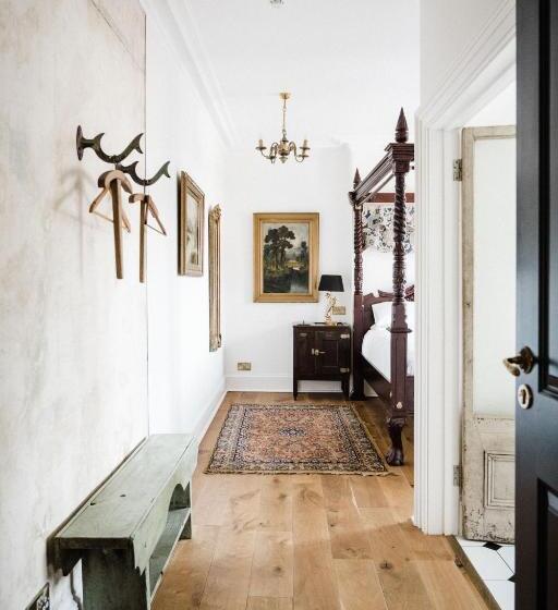 带大床的豪华间, The Crooked Swan