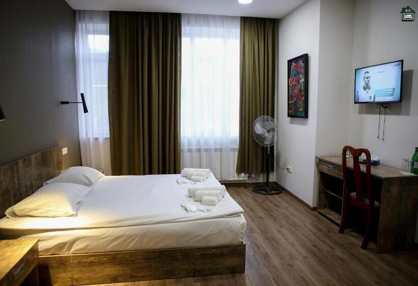 اتاق استاندارد با تخت بزرگ, Gyurji Home   Guest House In Gyumri