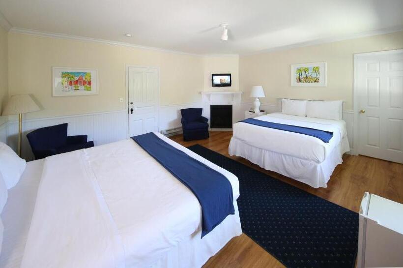 غرفة سوبيريور, Colonial Inn Harbor Springs