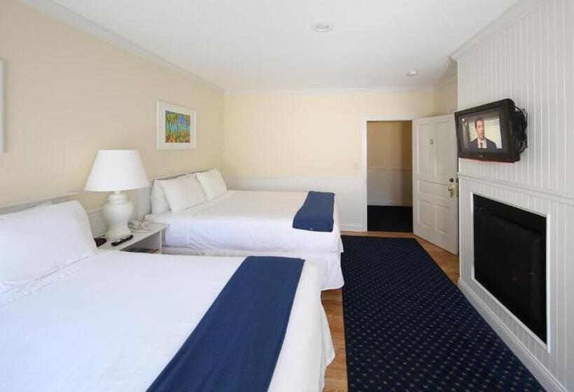 غرفة أساسية, Colonial Inn Harbor Springs