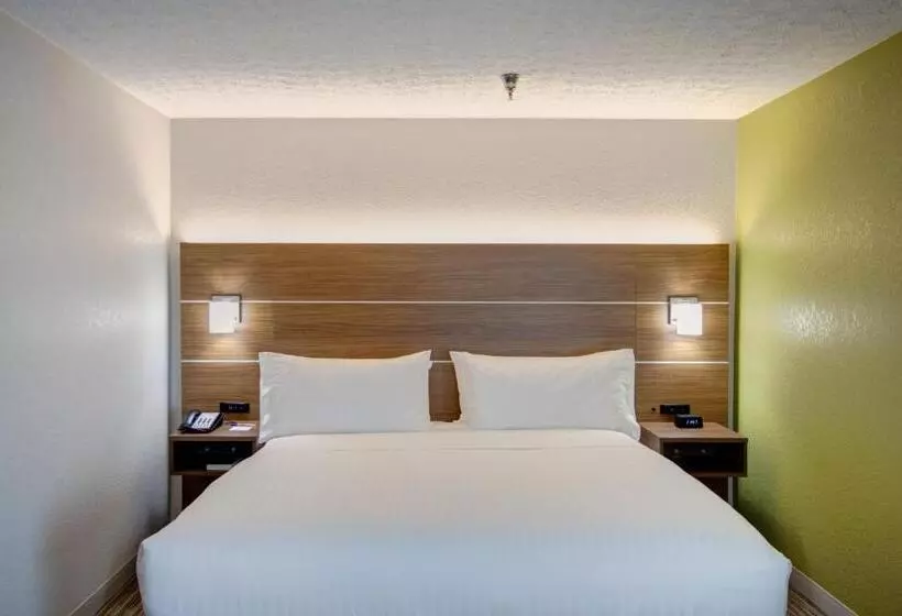 キングサイズベッドのスイートルーム, Holiday Inn Express Columbus South   Obetz, An Ihg