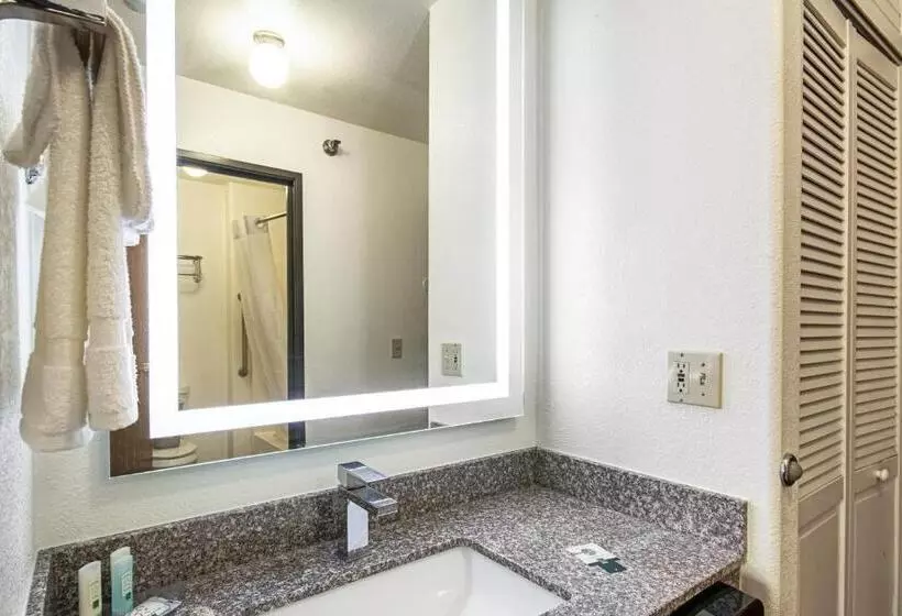 اتاق استاندارد, Quality Inn
