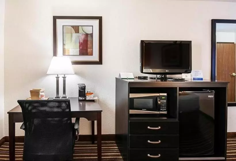 اتاق استاندارد با تخت بزرگ, Quality Inn