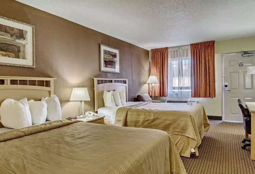 ２ダブルベッドのスタンダードルーム, Quality Inn Salem  I81