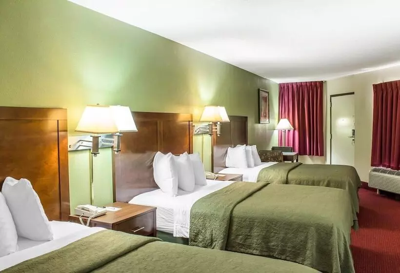 2ダブルベッドのスタンダードルーム, Quality Inn Selma Smithfield
