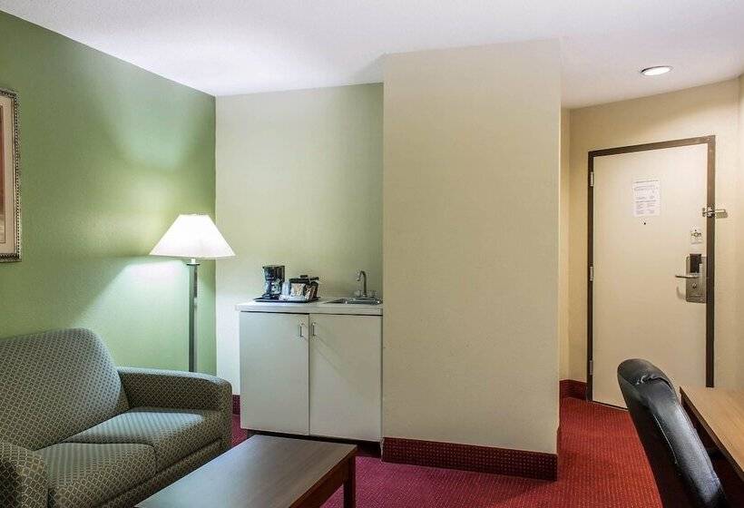 스위트, Quality Inn Selma   Smithfield