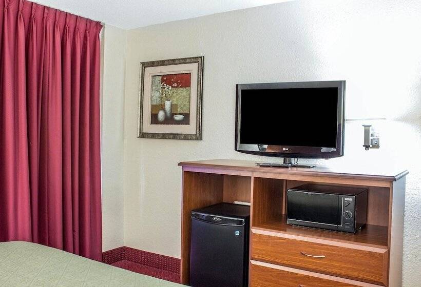 스위트, Quality Inn Selma   Smithfield