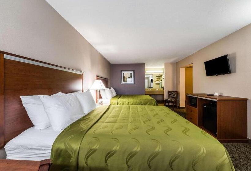 스탠다드 룸 1층, Quality Inn University Near Downtown