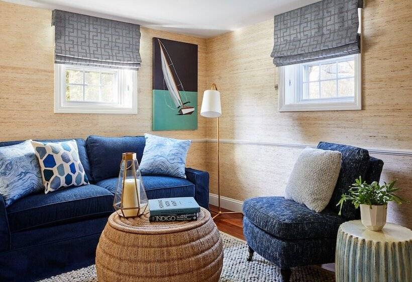 جناح, The Cliffside Inn