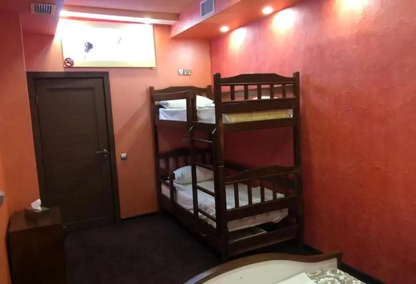 اتاق استاندارد چهار تخته, N1