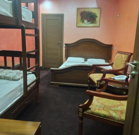 4인용 스탠다드 룸, N1