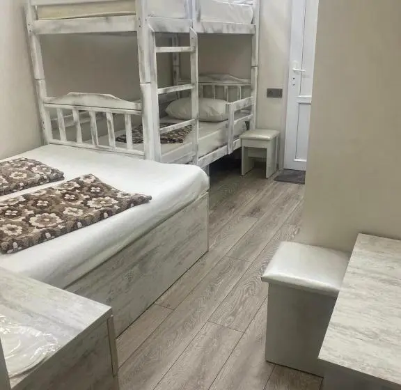 اتاق لوکس چهار تخته, N1