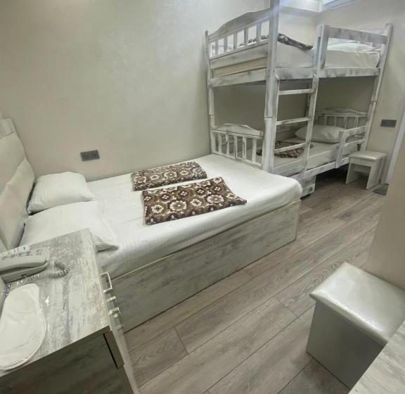 디럭스 4인 룸, N1