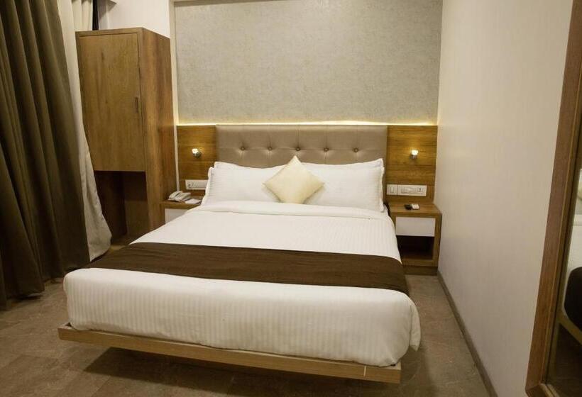 غرفة إقتصادية, Grace Galaxy