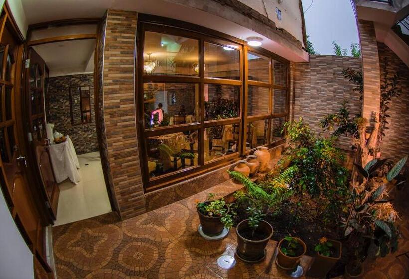 اتاق استاندارد یک نفره, Miski Warak