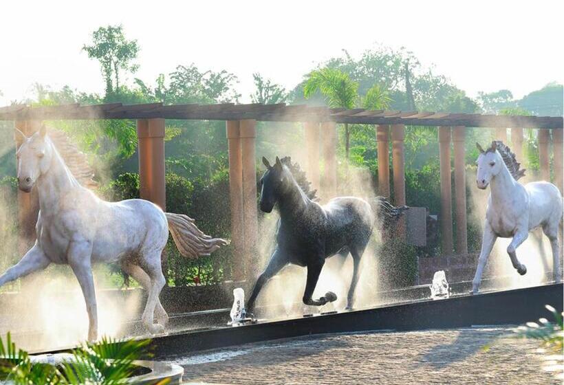 جناح ديلوكس, Regenta Resort Belagavi