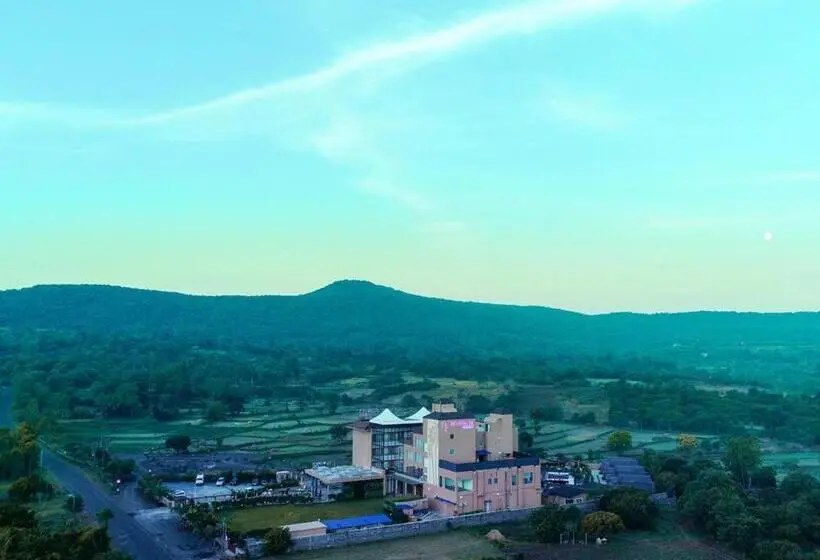 デラックススイート, Regenta Resort Belagavi