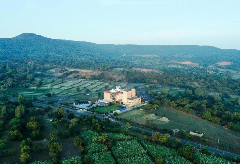 غرفة إدارية سرير كينج, Regenta Resort Belagavi