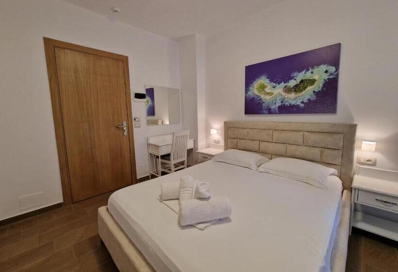 اتاق لوکس, Queen Margaret Seaside