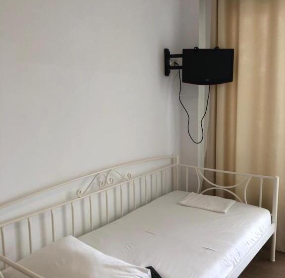 اتاق راحتی سه تخته, Queen Margaret Seaside