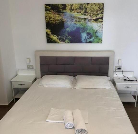 اتاق راحتی سه تخته, Queen Margaret Seaside